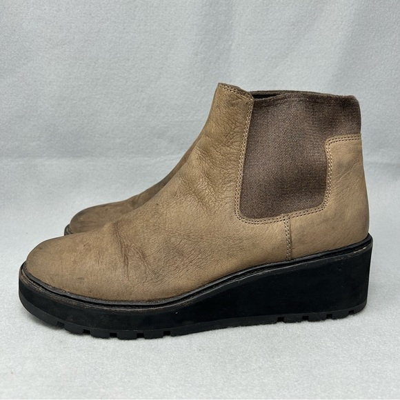 Eileen Fisher Tan Wedge Chelsea Bootie Size 9 Nubuck - Picture 1 of 12